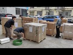 Verpakkingsproces en levering van magazijnen van fabrikanten van auto-airconditioningcompressoren